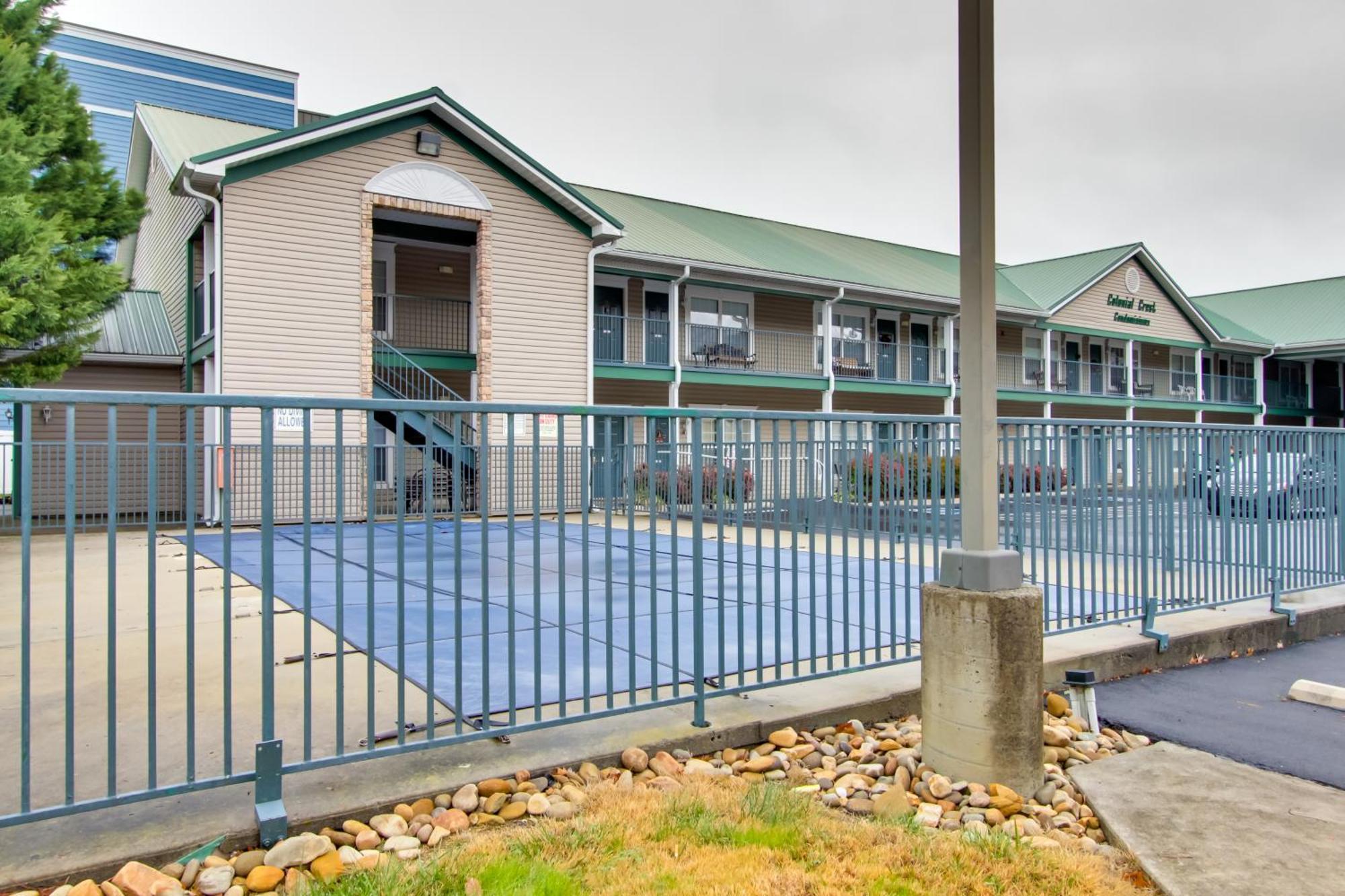 Parkway Condo About Walk To Island In Pigeon Forge! Exterior foto