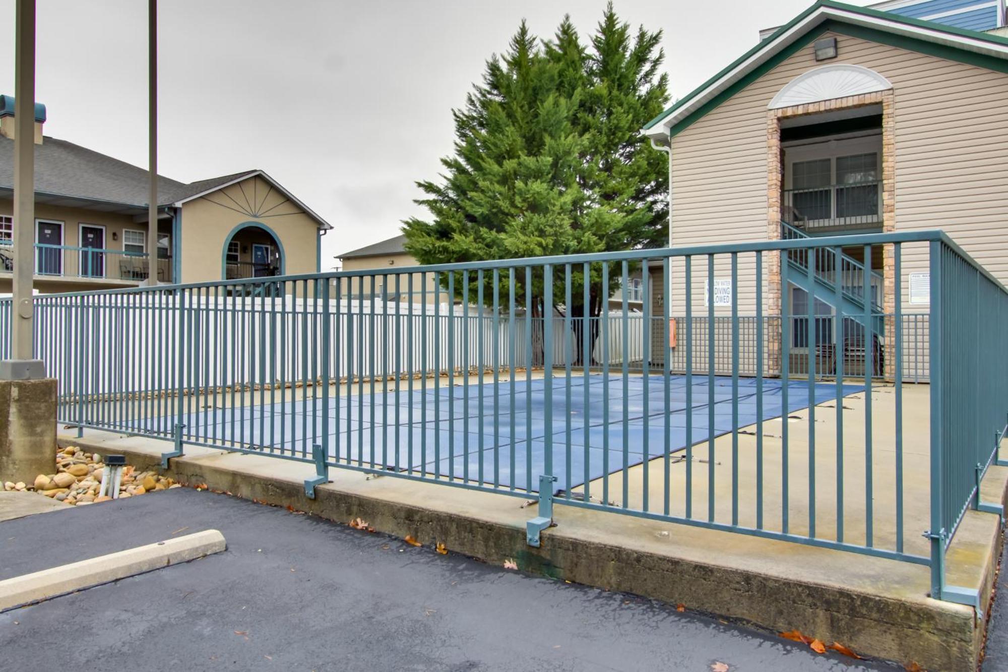 Parkway Condo About Walk To Island In Pigeon Forge! Exterior foto